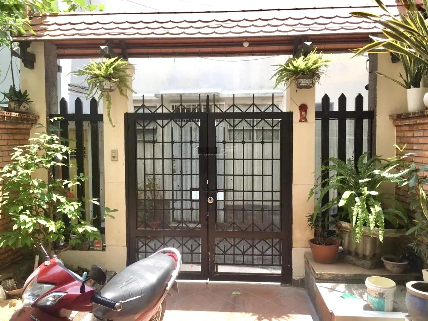 Chỉ 8,1 Tỷ - 89m2, Ngang 4,2m, 4 Tầng, Hẻm 3m, Phạm Văn Đồng, gần Sân Bay.