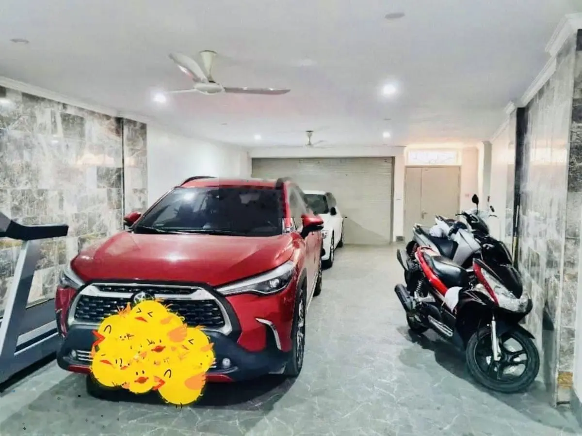 Hiếm! Phân lô Chùa Láng, nhà 2 mặt thoáng, ngõ thông, ô tô tránh, KD đỉnh, thang máy, 63m2 6T