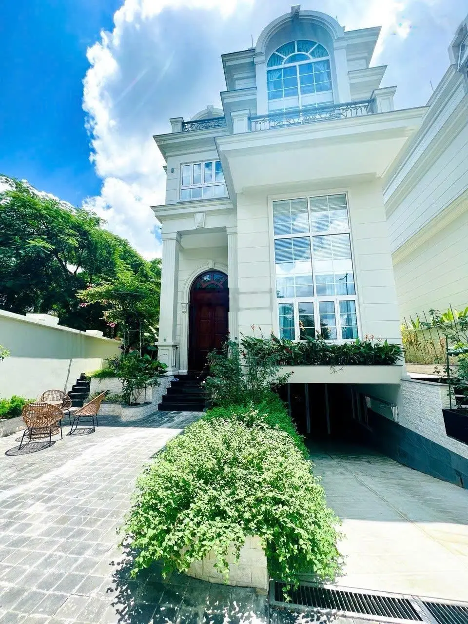 Bán nhà 436B đường 3/2, P. 12, Quận 10 diện tích: 7m x 18m, 4 tầng. HĐT: 100 triệu/th. Giá 29.5 tỷ
