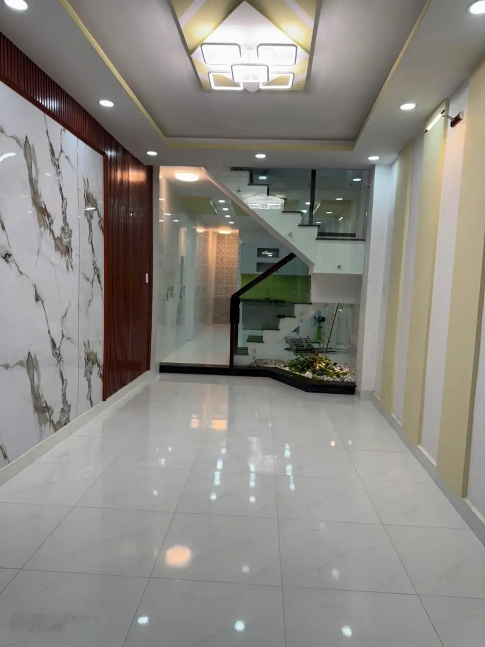 Bán nhà đẹp ở ngay 45m2, 2 tầng đường Trần Văn Quang Quận Tân Bình giá chỉ hơn 4 tỷ