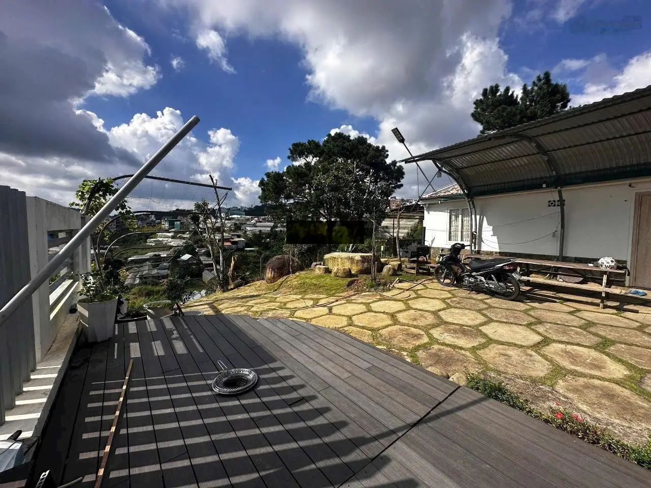 Chính chủ cần bán gấp để chuyển xuống SG tiện cho con đi học nên để giá 420tr/1.800m2 có nhà và đât