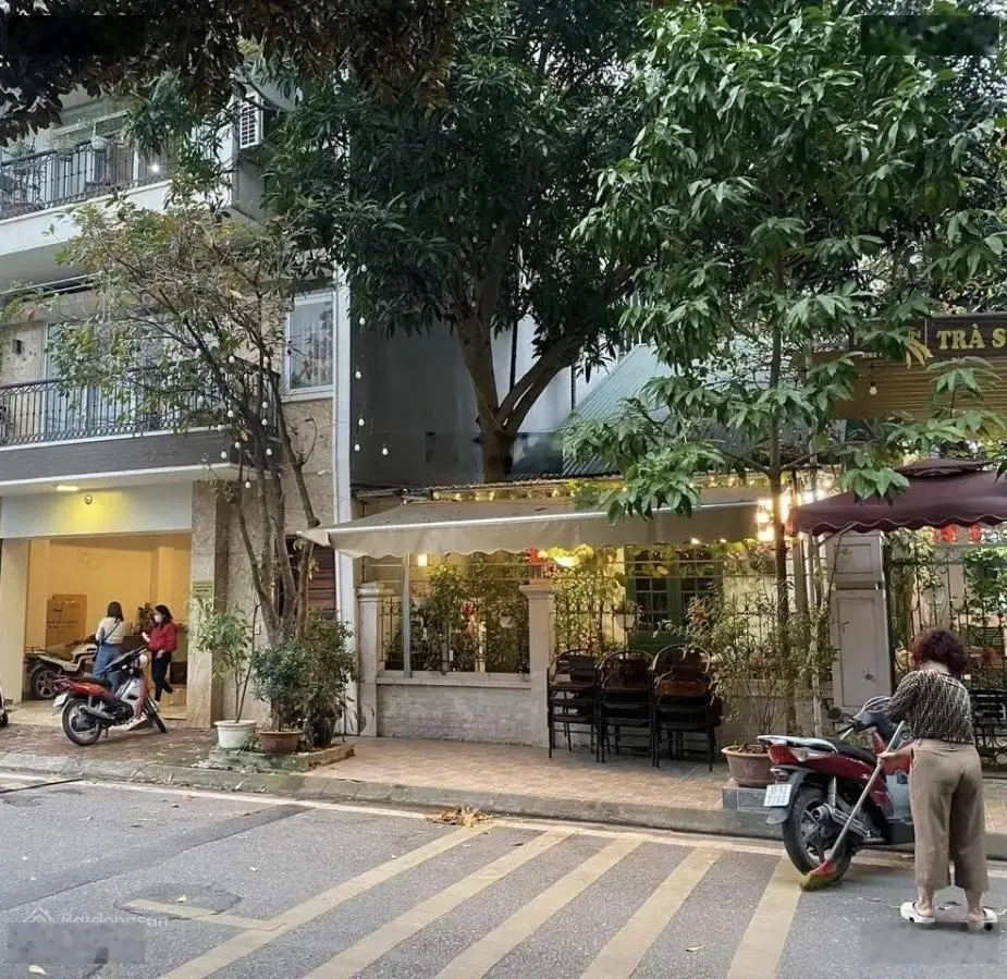 PHÂN LÔ LÂM DU LB 97M 7TẦNG NHÀ BỀ THẾ - Ô TÔ TRÁNH - GARA Ô TÔ - THANG MÁY - VỈA HÈ - KINH DOANH