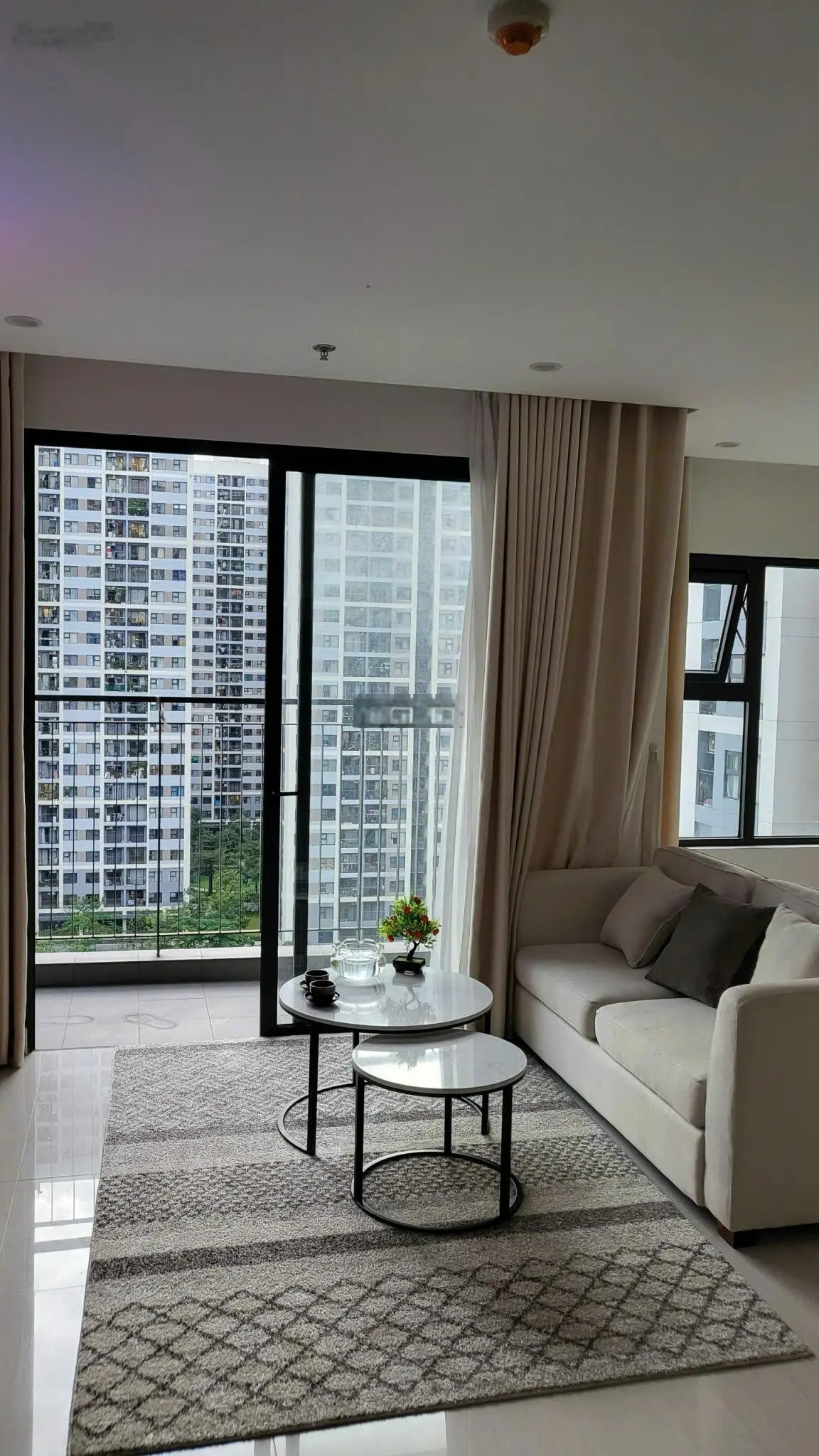 Bán căn góc 2PN+1 DT 63,3m2 view hồ bơi đẹp chỉ 2,750 tỷ đã có sổ hồng tặng full NT hỗ trợ vay 60%