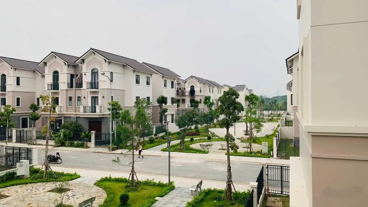 Cần bán căn villa 135m2 xây 3 tầng đường 12m sát công viên trường học, ngay chợ Ninh Hiệp