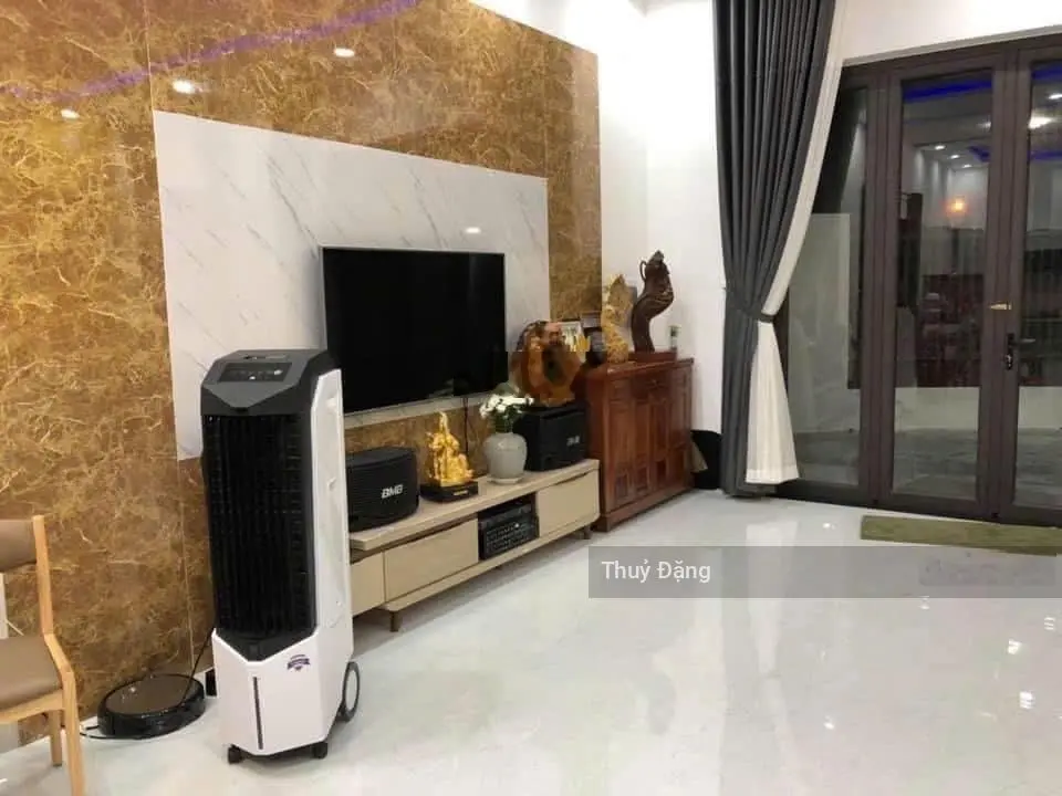 Nhà đẹp 2 mặt tiền nam hòa xuân gần cầu trung lương