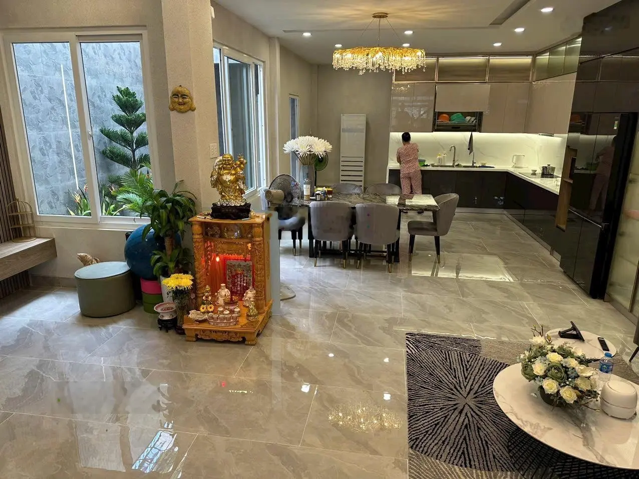 Bán nhà hẻm 10M đường Cao Thắng Quận 10. DT: 9x16m, CN 144m2 nhà trệt 2 lầu ST giá 25 tỷ TL