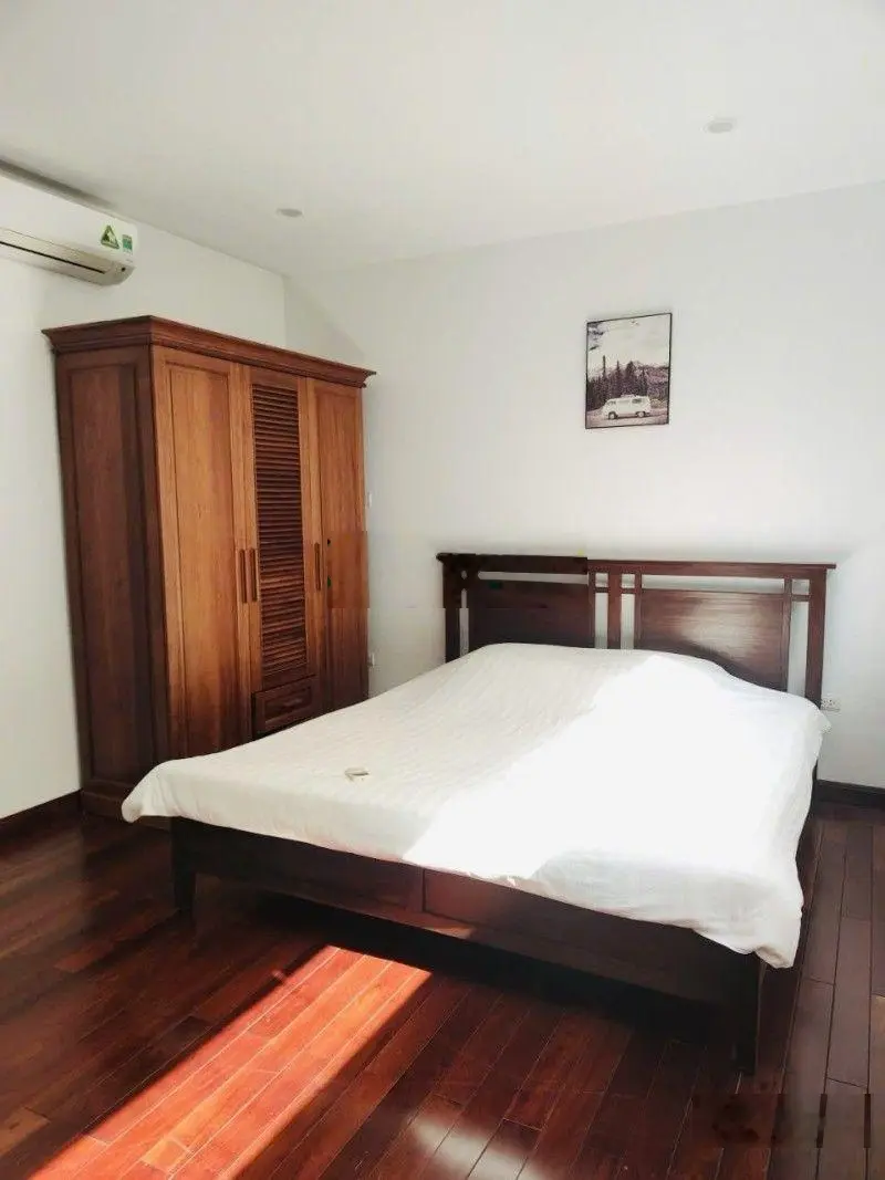 Chính chủ tôi cần thanh khoản gấp tòa siêu phẩm 198m 8 tầng thang máy Tây Hồ Hà Nội vị trí đắc địa