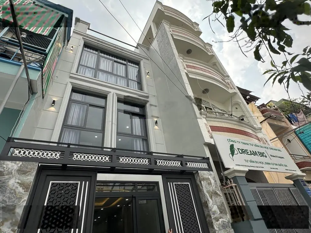 Gấp bán nhà q.10, 4 tầng, oto vào nhà, nội thất cao cấp vào ở ngay, 4 pn khép kín, sát clb lan anh