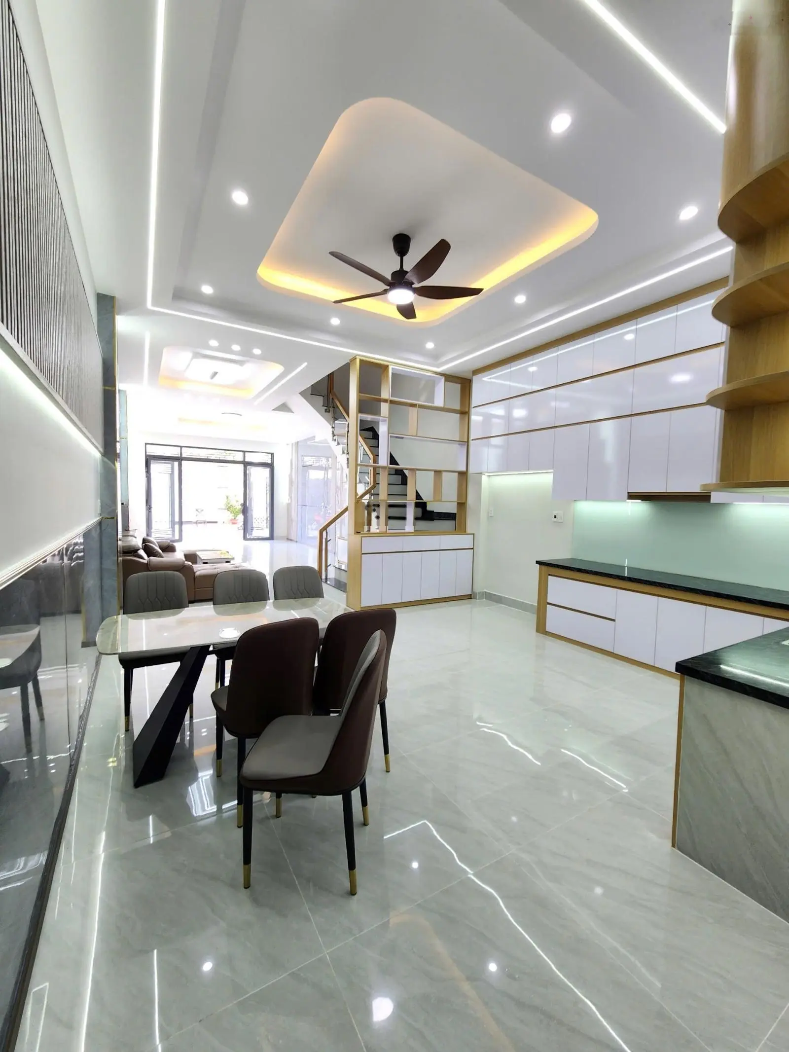 Nhà Phố: 4Tỷ800_85m2 Ngang 5m Nhà 1 Trệt 2 Lầu Full Nội Thât KDC Ngay Vòng Xoay An Phú, TP.Thuận An