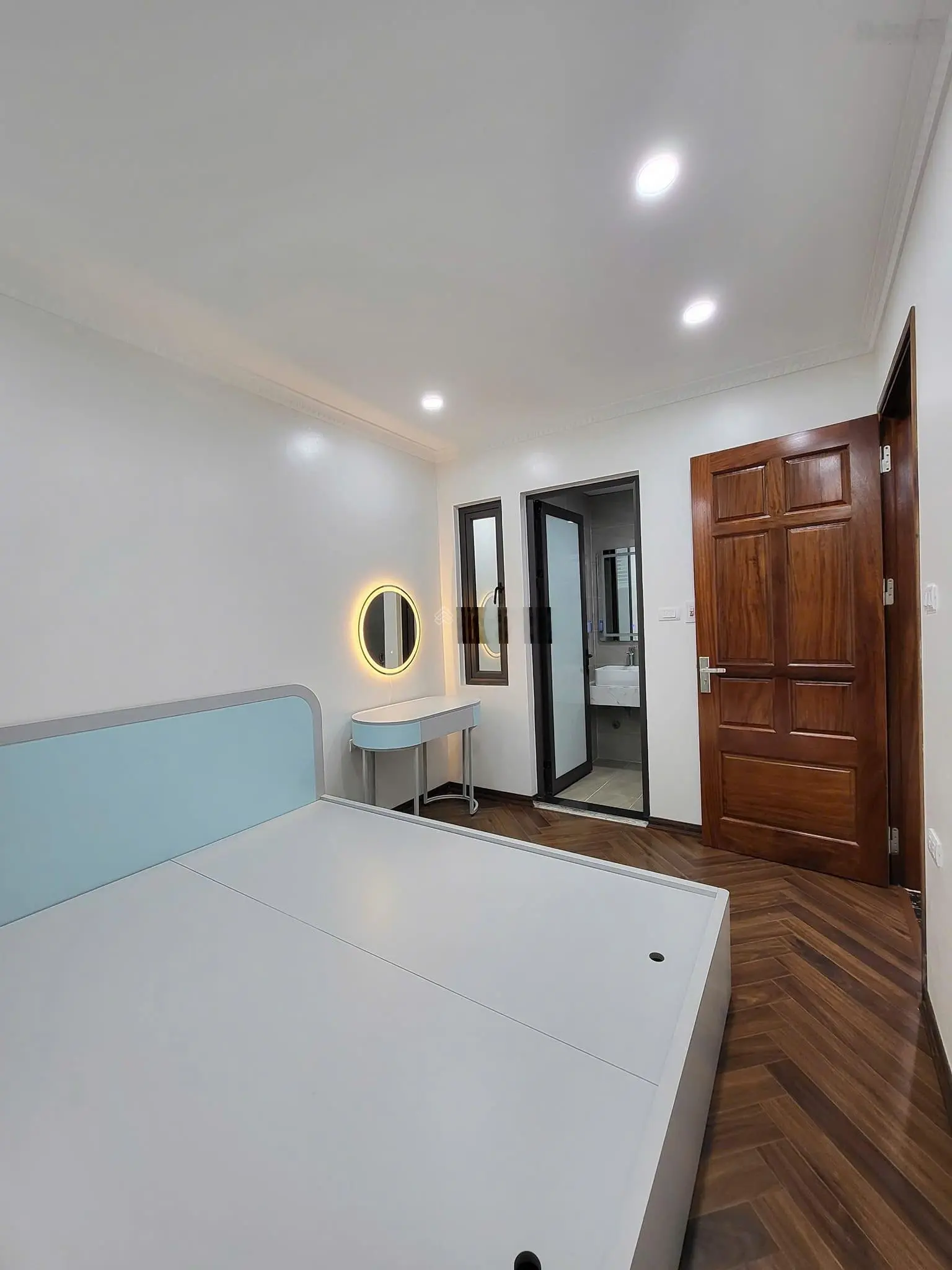 Nguyễn Khuyến, Văn Quán, Hà Đông 48m2, 7 tầng, thang máy, giá 12 tỷ, ô tô, kinh doanh sầm uất