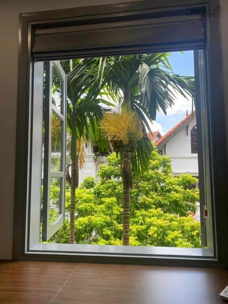 Bán biệt thự ngõ 52 Tô Ngọc Vân, Tây Hồ, 120m2, 5 tầng, MT 8.2m, gara ô tô, full nội thất, 42.5tỷ