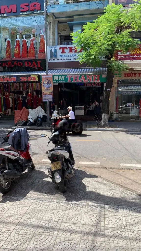 NHÀ MẶT TIỀN KINH DOANH MAI THÚC LOAN HUẾ