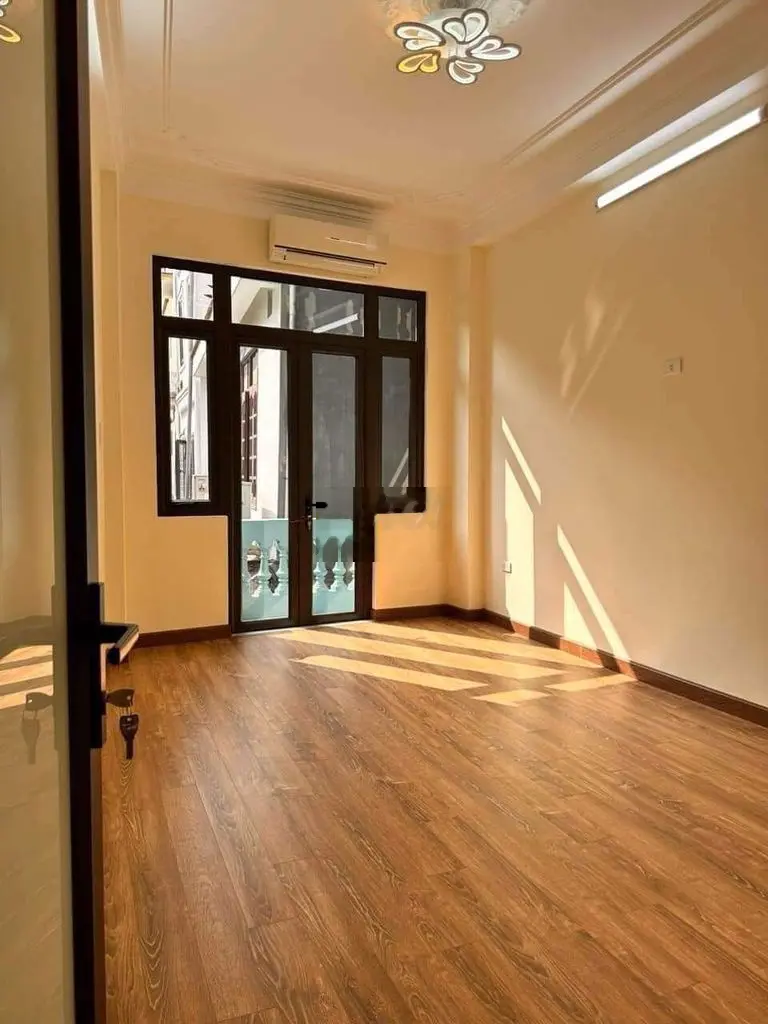 Bán gấp nhà đẹp phố Võ Chí Công 35m2 5tầng 5.1tỷ (giá chào cũ 6.3tỷ)