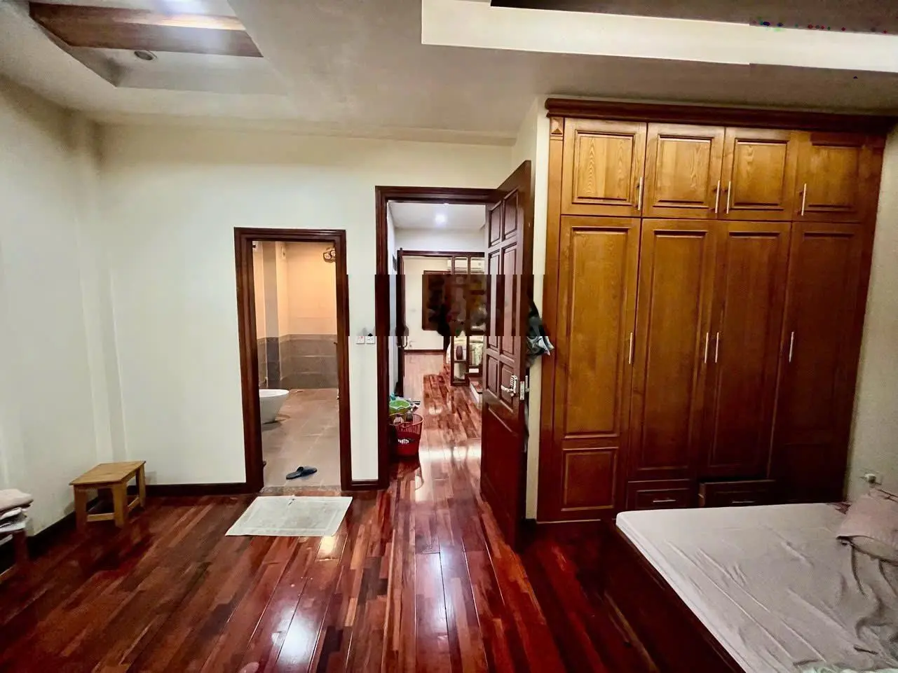 Cần bán biệt thự 90m2 chỉ 31 tỷ tại tam trinh, hoàng mai, oto tránh, vỉa hè 2 bên, kd, mặt tiền 6m