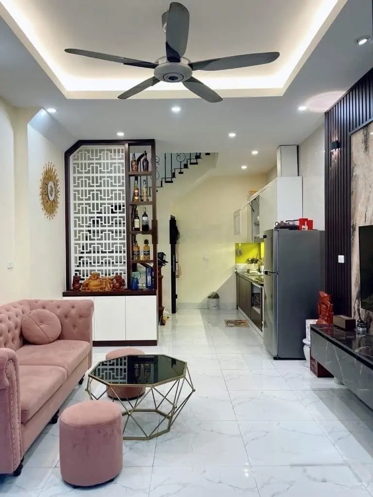 Nhà đẹp 5Tx40 m2, ngã tư Lê Thanh Nghị, Trần Đại Nghĩa, khu Bách Khoa, chỉ 7 tỷ