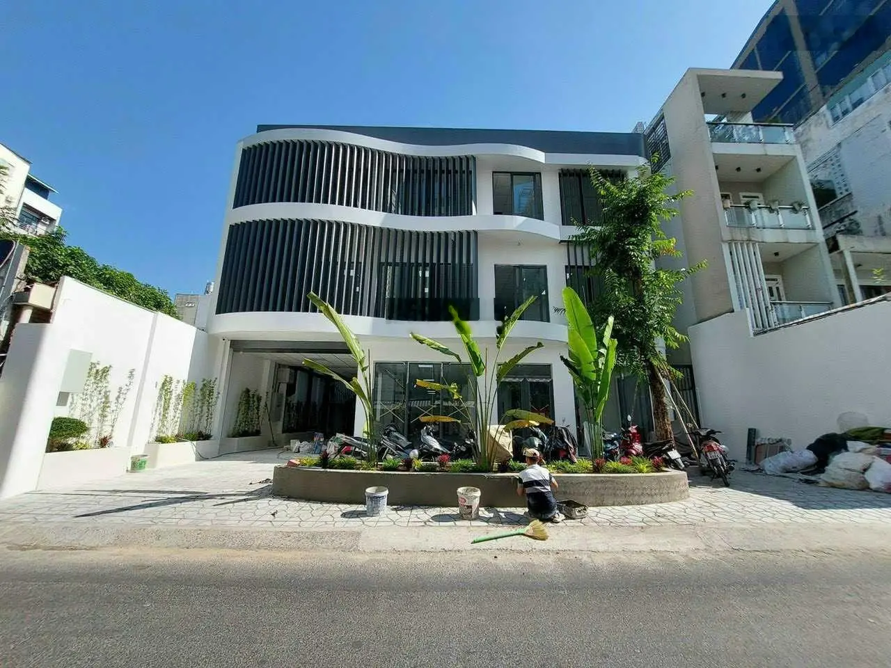 Bán nhà đường Nơ Trang Long P7 Bình Thạnh diện tích 11x20m KC hầm 4 tầng HĐT 160tr/tháng giá 37.6tỷ