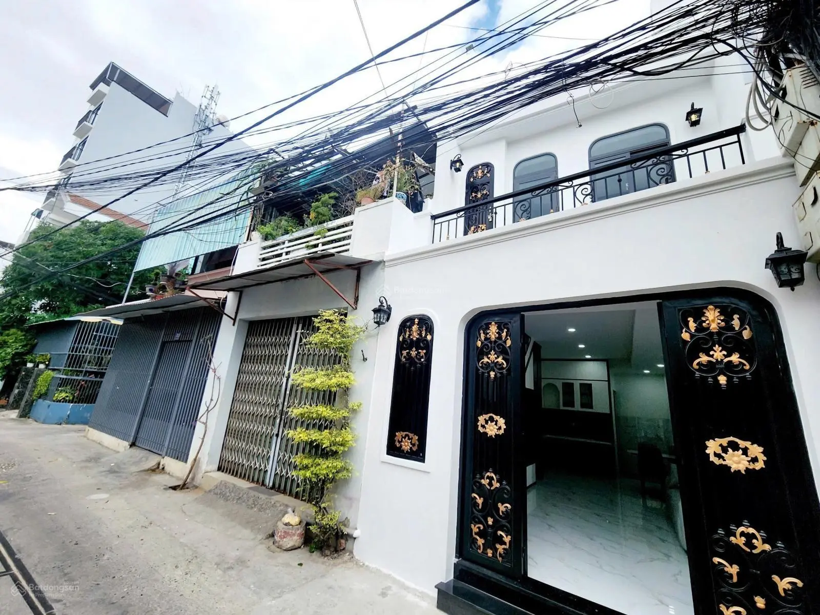 Bán nhà đẹp Hoàng Diệu cách biển Trần Phú Nha Trang 500m: 0332457686