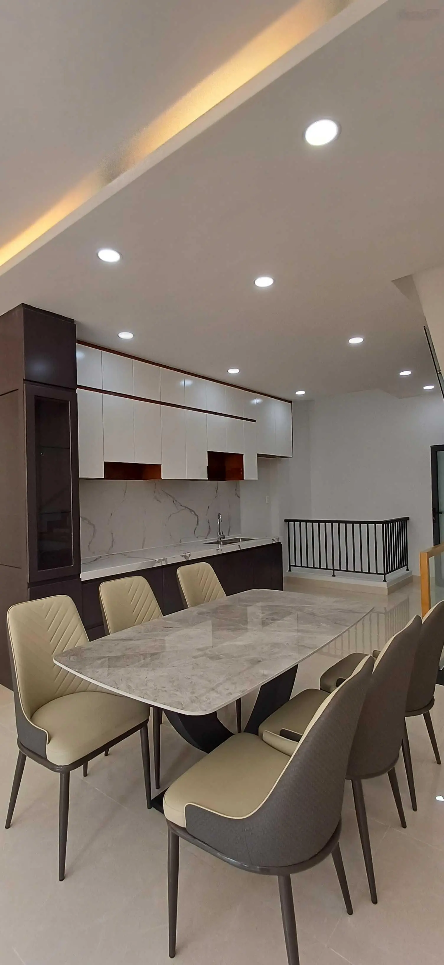 6.1 tỷ - Nhà phố vip 1 trệt 4 lầu - Ngã Tư Ga - p. Thạnh lộc - Q12 - HCM (thiết kế mới - hiện đại)