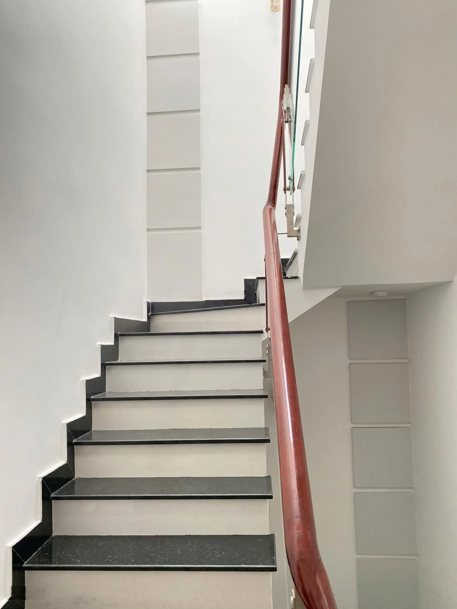 Bán nhà mới 4 tầng, 54m2, SHR Võ Văn Kiệt, Bình Tân giáp Aeon Mall