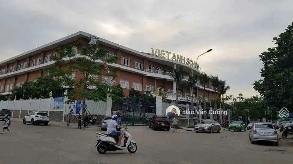 Bán nhà mặt tiền đường 10 trung tâm hành chính dĩ an bình dương 100m2 dts 273m2 giá 7.8ty