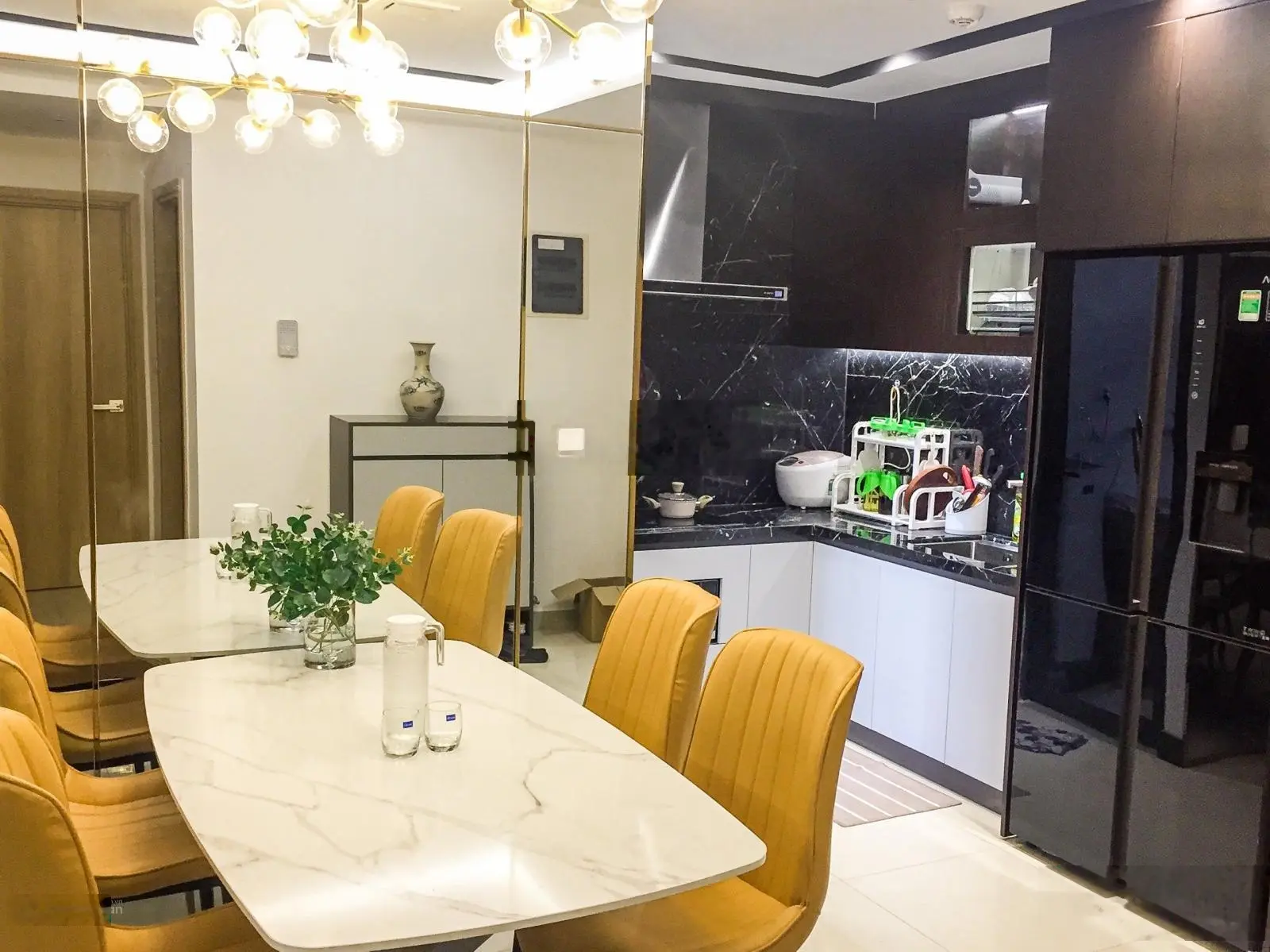 Bán gấp căn hộ Emerald 2PN-2WC- 1 kho (84m2) full nội thất đẹp, view hồ sinh thái chỉ 4,283 tỷ