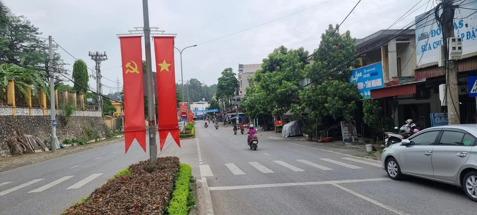 Bán nhà riêng đường Nguyễn Thị Minh Khai, 2,5 tỷ, 116,5m2, view đẹp, hot