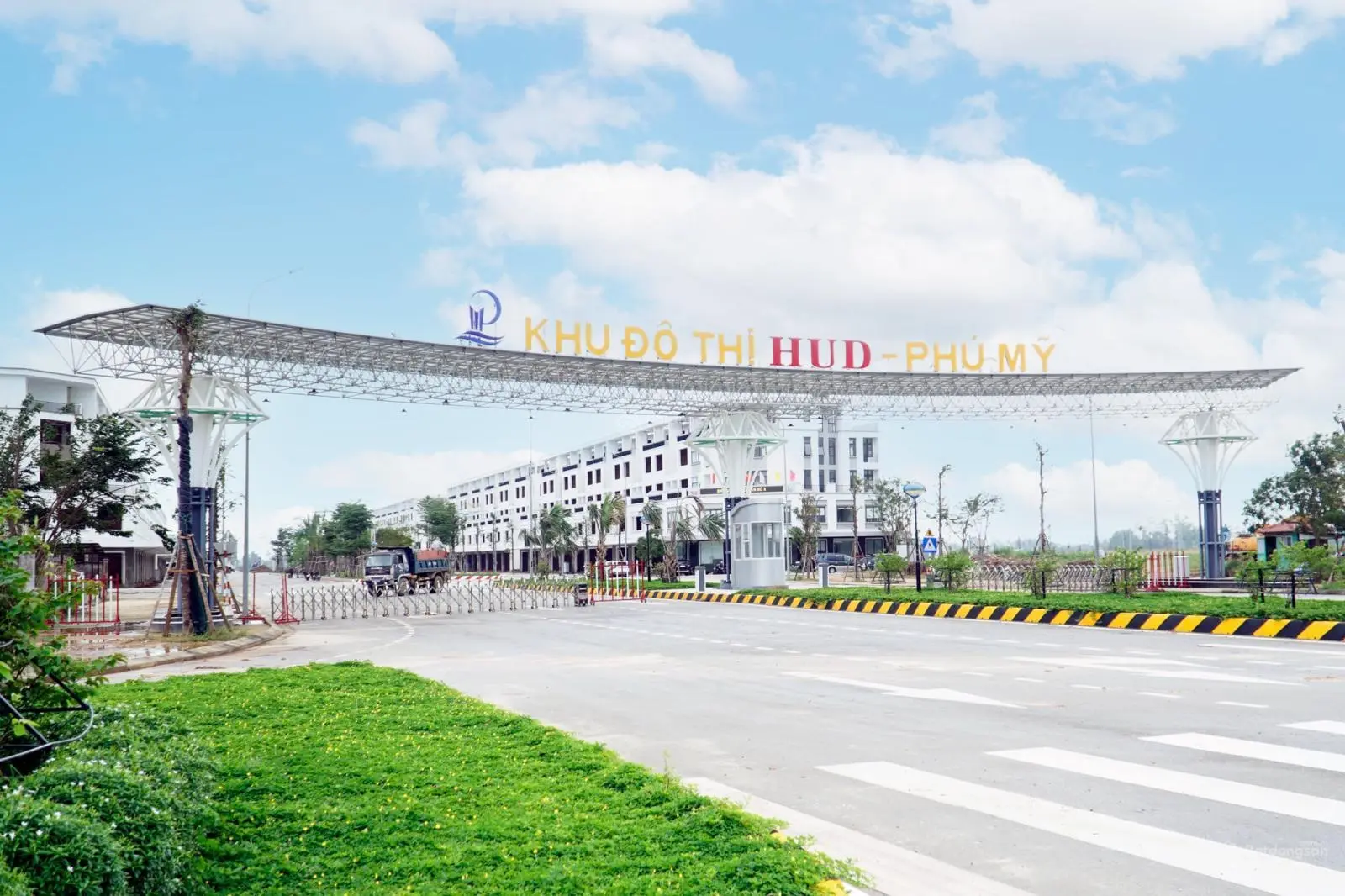 Lô góc 190m2 ngay trung tâm thương mại khu đô thị Phú Mỹ - vị trí đầu tư siêu đẹp