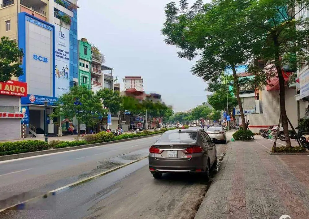 Cần Bán Nhà Mặt Phố Nguyễn Văn Cừ, Long Biên. DT Sổ 71m2 x 5T, MT 4,5m. Vị trí đẹp nhất phố, KD Tốt