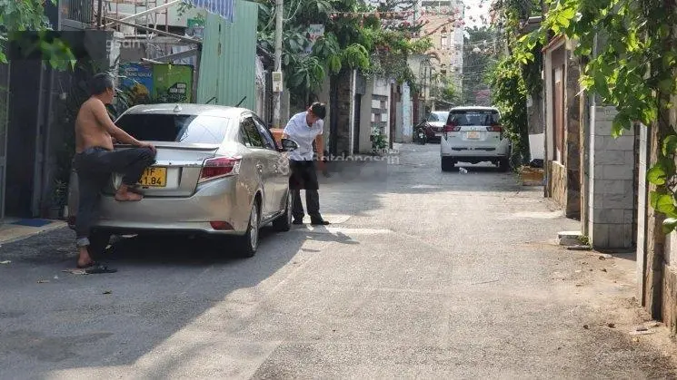 Kiếm đâu ra 200tr/m2 nhà hẻm 7m Nguyễn Tri Phương P9 Q10 . ( 5,2 x 20m) 98m2