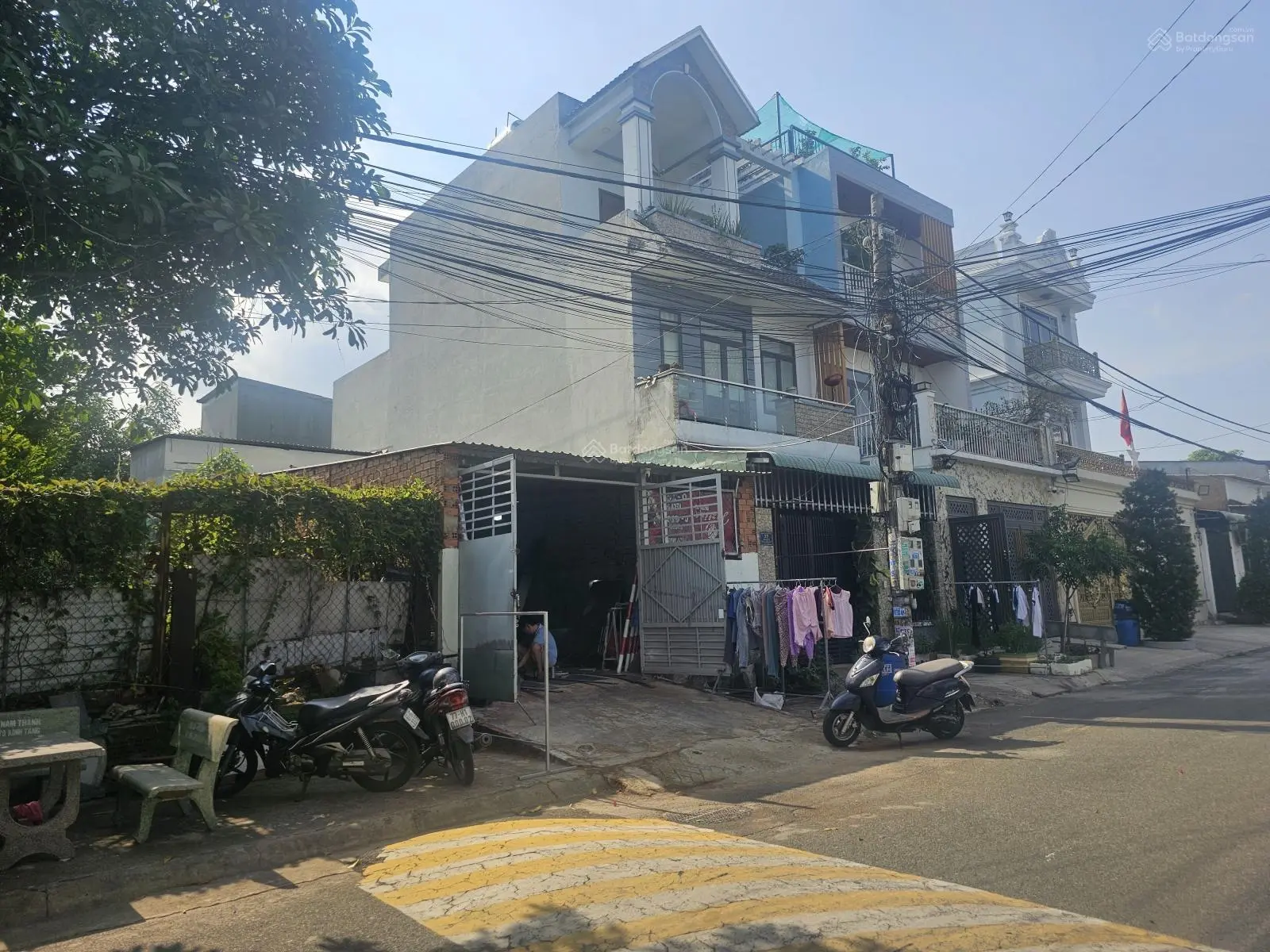 3 Lầu, 5x13m, 4.6 tỷ, mặt tiền kinh doanh, cách BigC Go 900m, 3PN, 3WC, khu dân trí cao, SHR