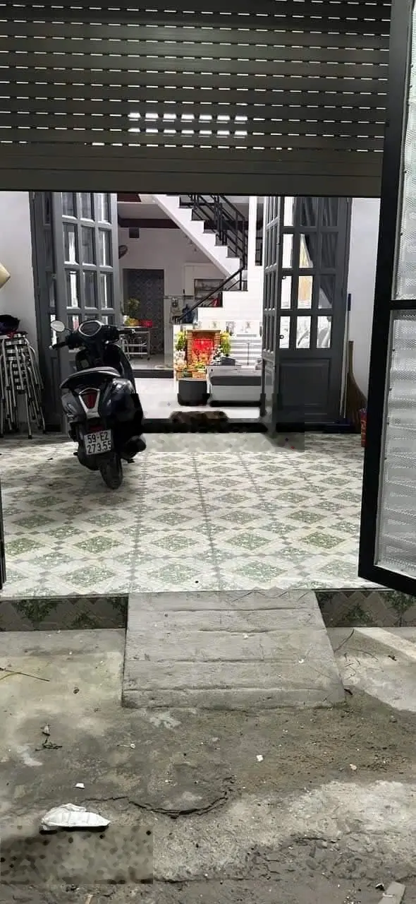 Nhà ngợp cần bán sát MT Nguyễn Văn Luông Q6, đường vào 5m, SHR, DT 75m2 Giá 1ty8 (còn bớt lộc)