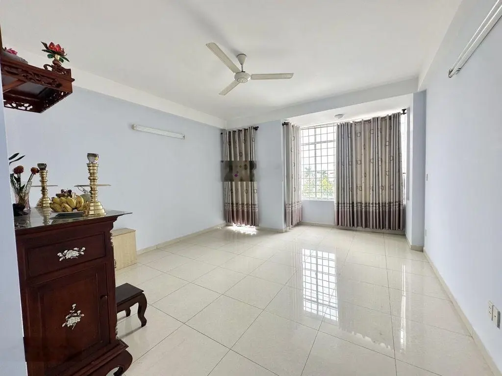 Nhà 1T2L. DT 55m2. Hẻm Xe hơi, Sổ riêng, vuông vức, Ngay PVĐ, giáp Bình Thạnh. Chỉ hơn 4 tỷ ( TL)
