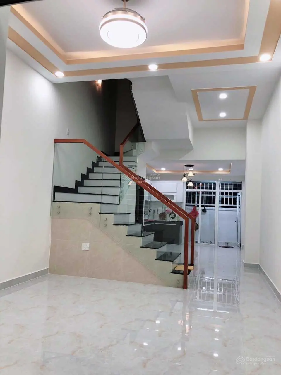 Kẹt tiền chủ cần bán gấp nhà phố đã có nội thất đẹp giá 1,650 tỷ, công chứng sổ ngay
