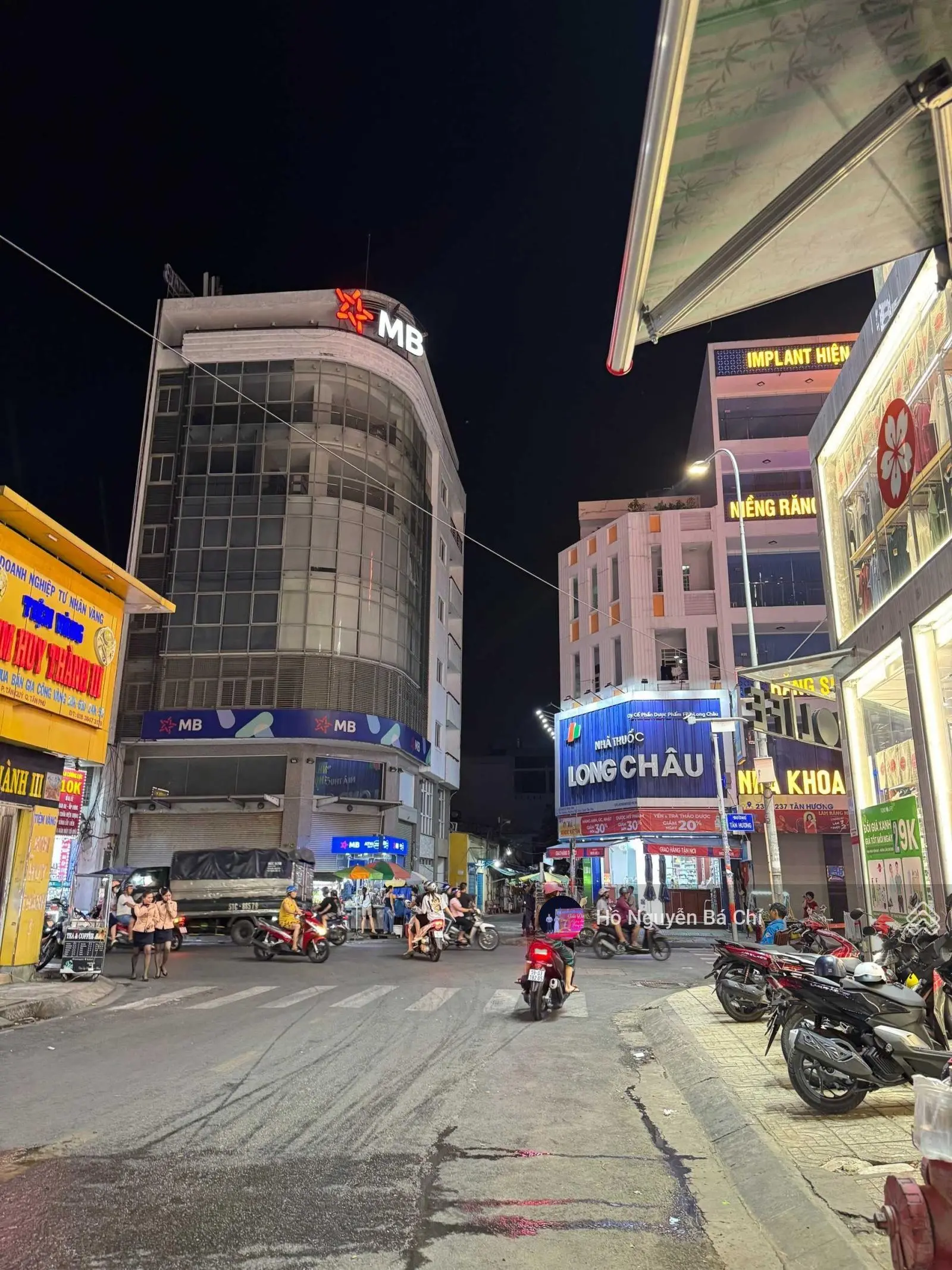 Ngay chợ Tân Hương 5x27m (cấp 4) giá 15 tỷ