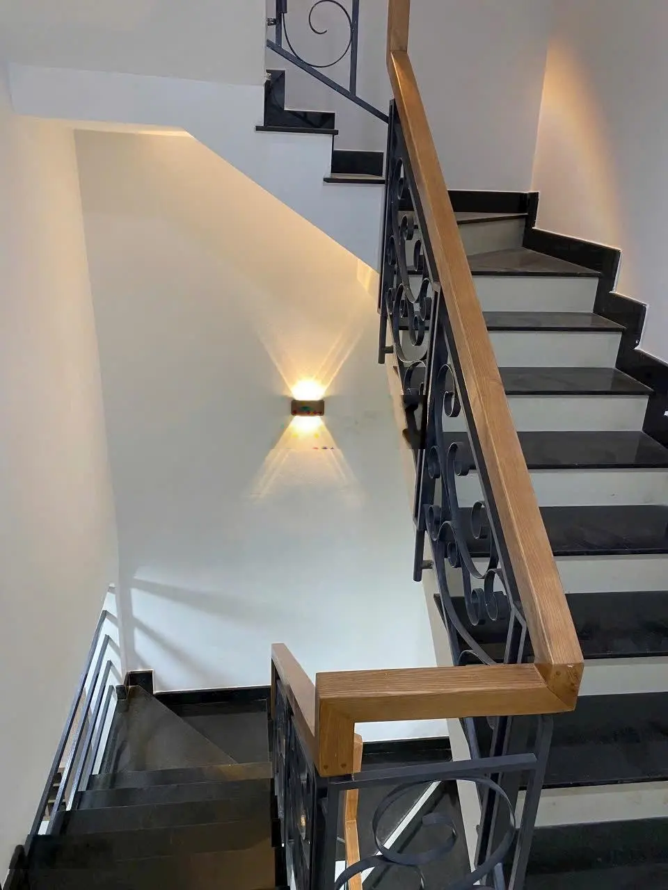 Bán nhà riêng tại Hiệp Bình Chánh, 7,9 tỷ, 71 m2, 4PN, 5WC, pháp lý đầy đủ