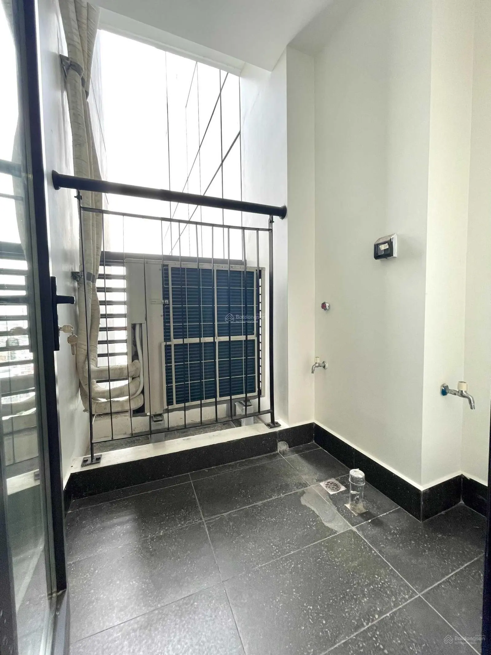 Bán gấp văn phòng đa năng Sunshine Sky City 2 phòng ngủ. Giá lỗ chỉ: 2,8 tỷ/căn