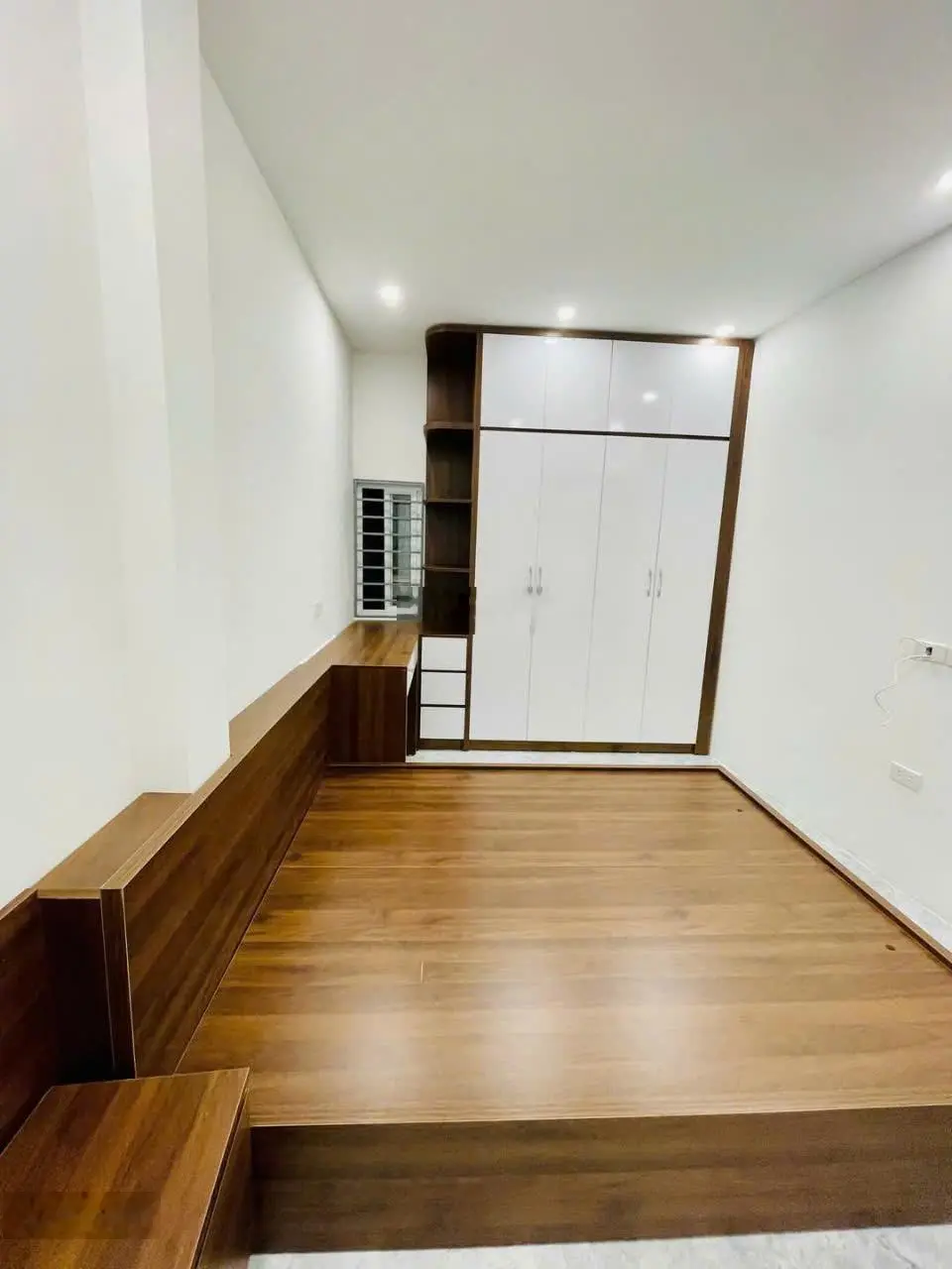 Cần bán nhà đẹp ở luôn, chính chủ, Đống Đa