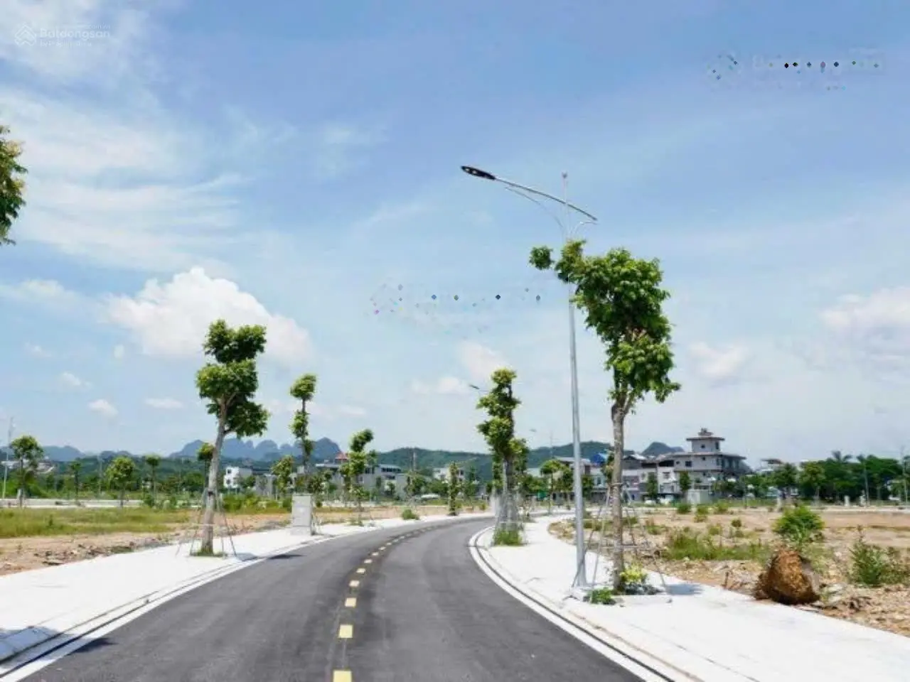 Bán lô đất nền diện tích 267.5m², MT 10.5m tại Phố Chợ Lương Sơn, giá 14.7 tỷ, sổ đỏ riêng