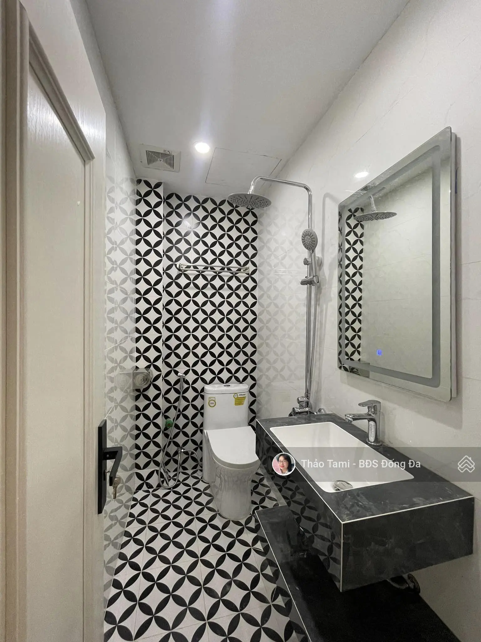 Siêu hiếm! Bán nhà Tôn Đức Thắng, Đống Đa, gần phố, ngõ rộng, thoáng sáng 35m2*4T, xách vali về ở