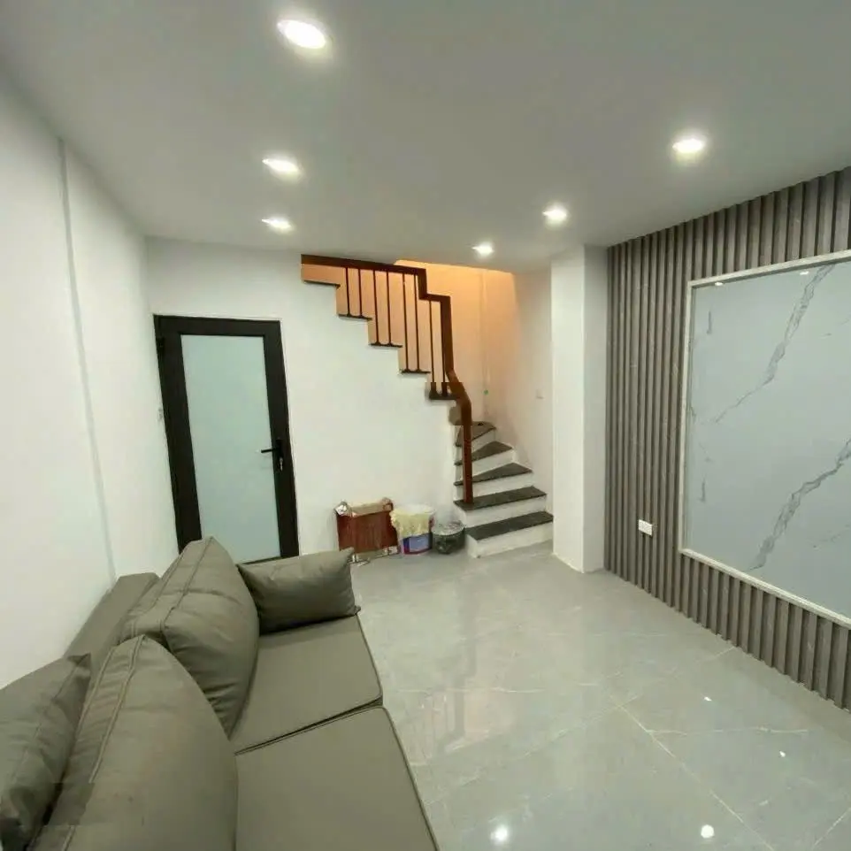 Nhà mặt ngõ 4.7 tỷ, DT sổ 16m2/18m2 tầng 2, 6 tầng, 3 ngủ, cách 30m ra ô tô, TÂY SƠN, ĐỐNG ĐA