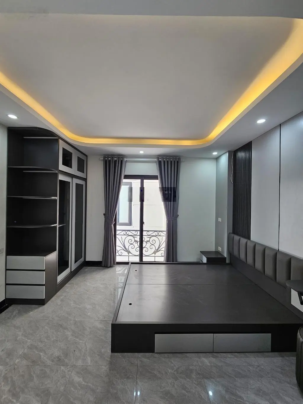Bán nhà thượng thanh,32m_mt4m,3ngu,phun nội thất,ô tô đỗ cổng,5xty