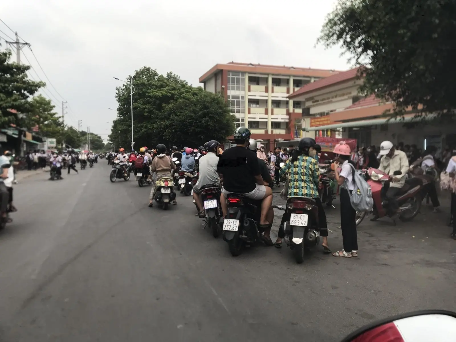 Bán gấp căn nhà Thuận Giao 25 Bình Dương