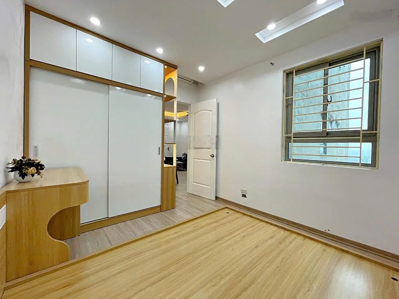 (Ảnh thật) căn hộ 46m2 đã sửa 2 ngủ cực hợp lý tại tòa HH2B Linh Đàm, giá chỉ 1,85 tỷ 0328 848 ***