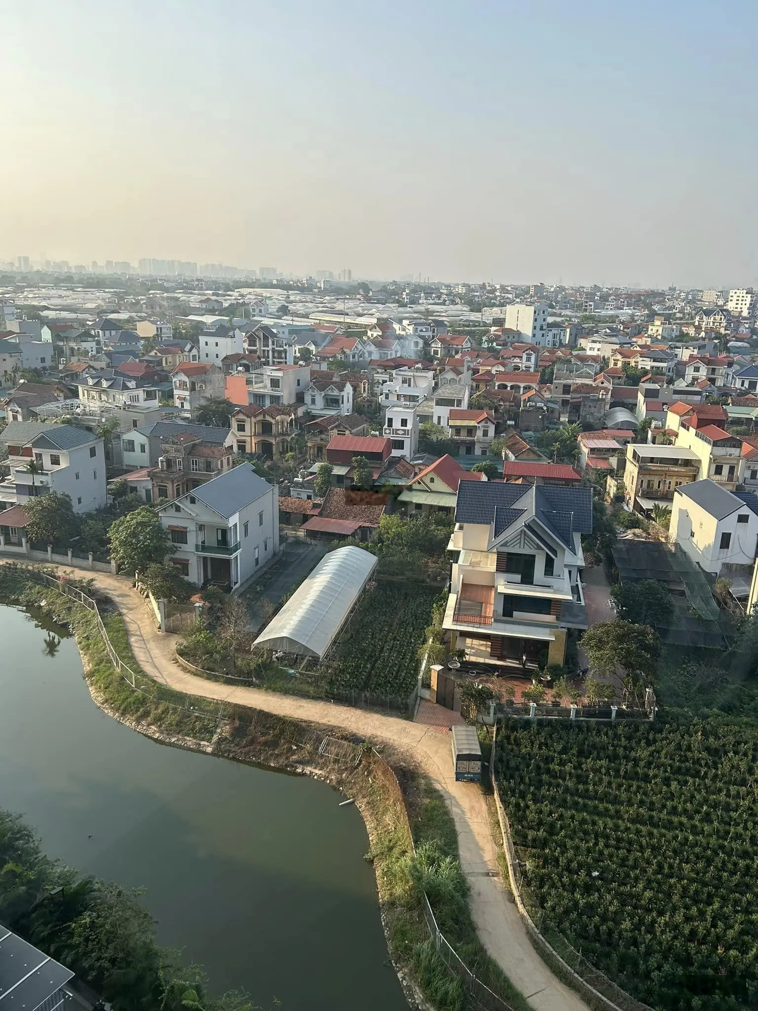 Bán căn hộ 2 phòng ngủ + 2 WC, 68 m2 nhà mới, có sổ giá tốt tại Ecopark