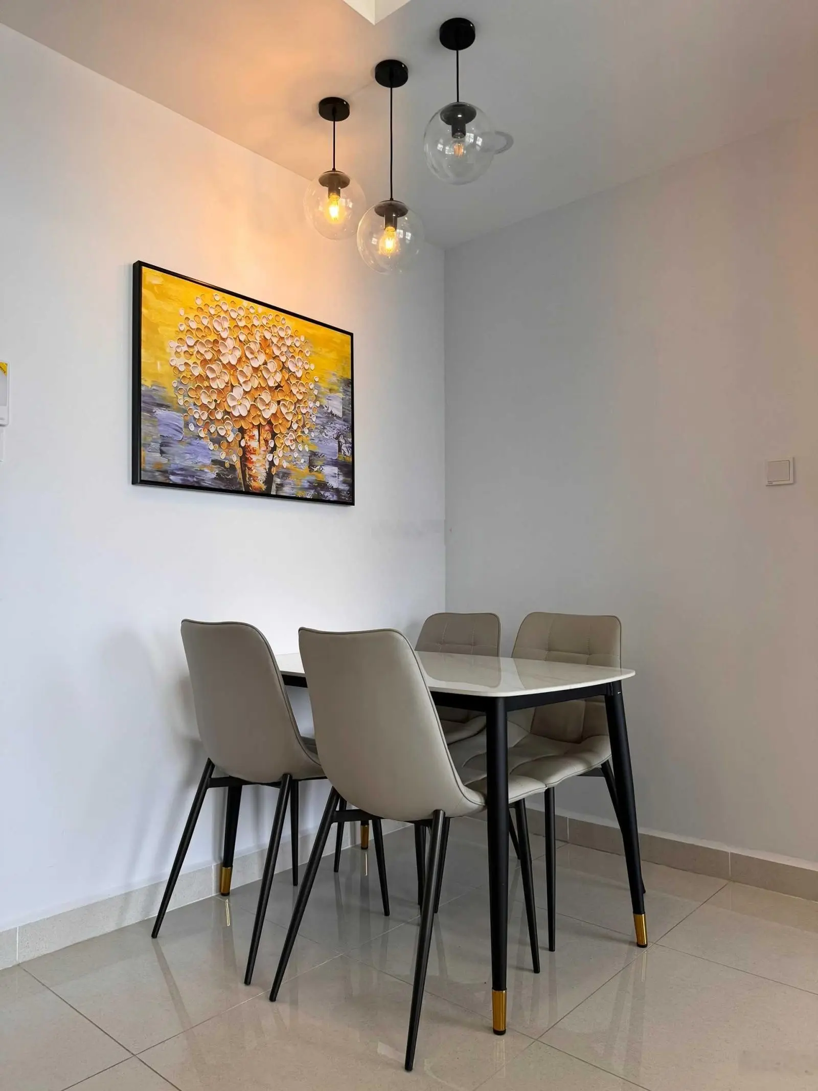Bán 1 Căn 1 PN tầng cao ở The Rivana rộng 51m2 giá 1,88 tỷ( thương lượng).Cọc 800 tr nhận nhà.