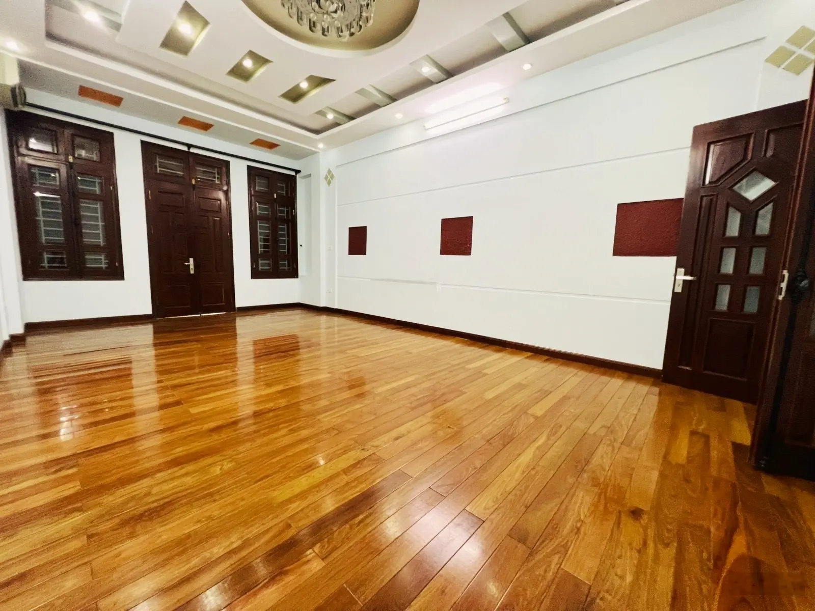 Hạ chào: Bán nhà phân lô Nghĩa Đô ô tô vào nhà vừa ở vừa kinh doanh 5 tầng, 63m2, chỉ nhỉnh 24 tỷ