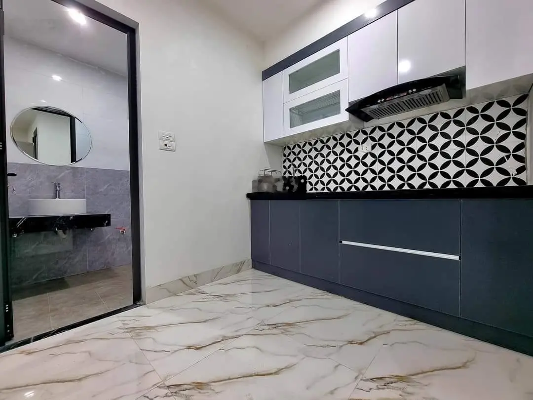 Bán nhà dòng tiền, ngõ thông, ba gác Trần Quốc Vượng, Cầu Giấy 125m2 8 tầng MT 6.8m 24.5 tỷ