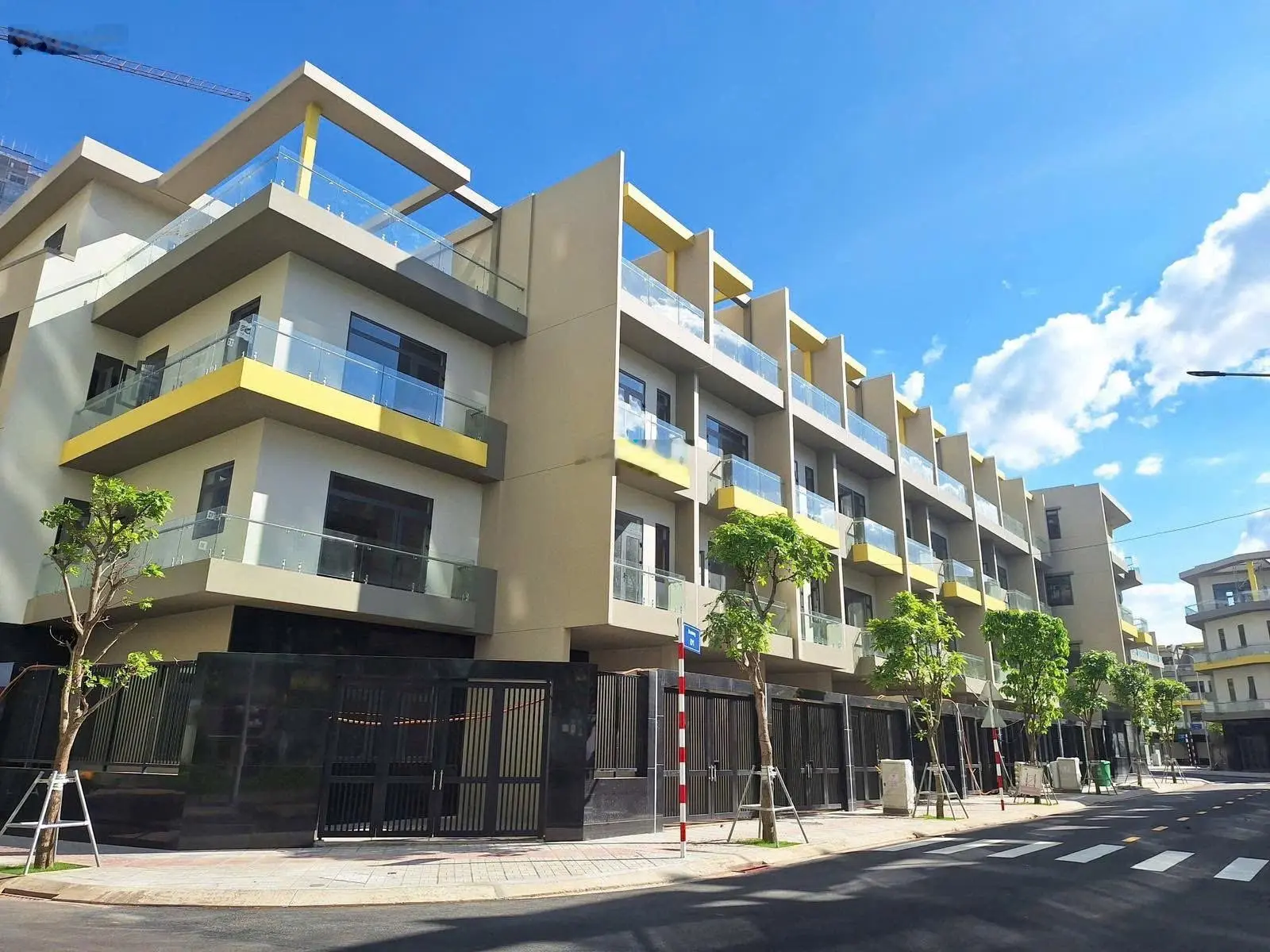 Bán Shophouse 4PN, 3WC tại Bcons City, đường Thống Nhất, Dĩ An, 7,5 tỷ VND