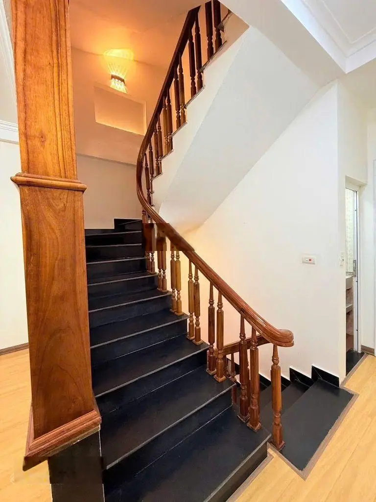Ngọc Thụy, lô góc48.5m2, 4 tầng, ngõ rộng cạnh Khai Sơn