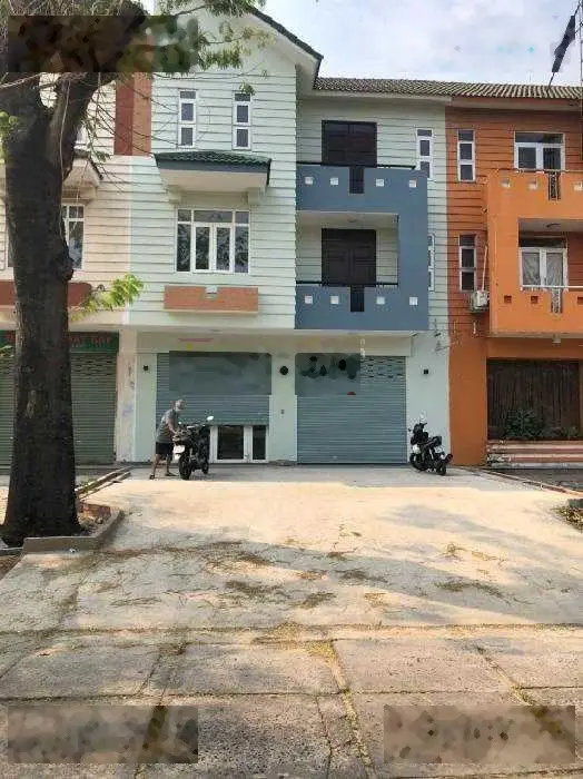 Biệt thự mặt tiền Nguyễn Văn Linh thuộc khu biệt thự Sông Ông Lớn Bình Chánh chỉ 20 tỷ